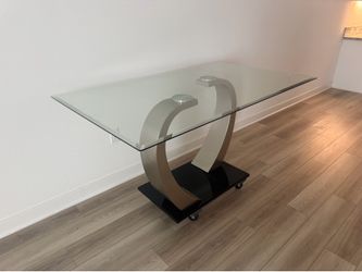 Modern glass Table