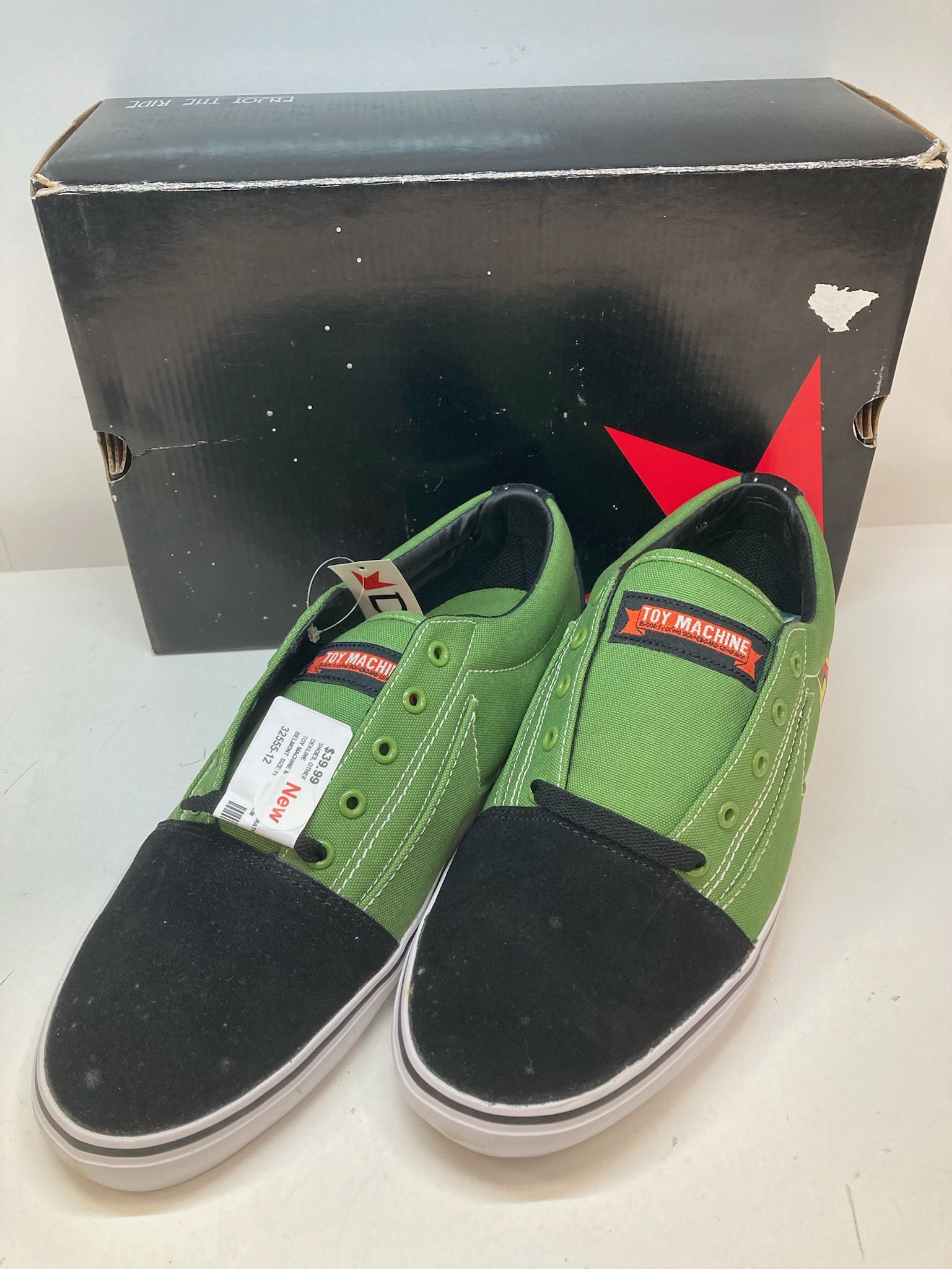 DEKLINE BELMONT TOY MACHINE MONSTER COLLABORATION SHOE