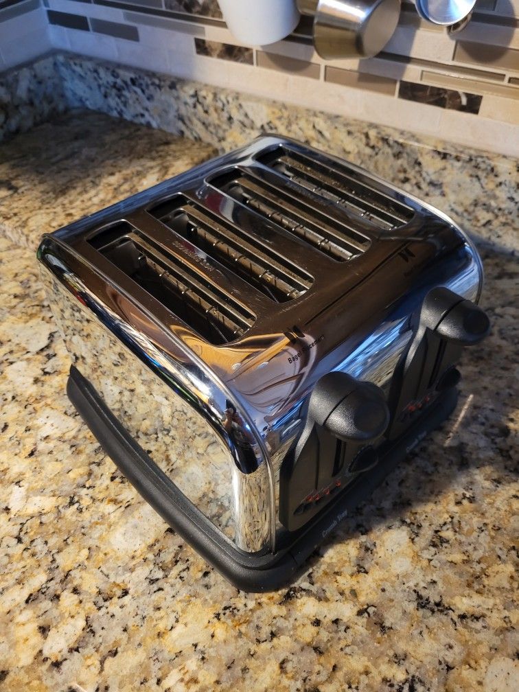 GE Classic 4 Slice Toaster 169137 Bagel Defrost Reheat W/ Crumb Tray Chrome