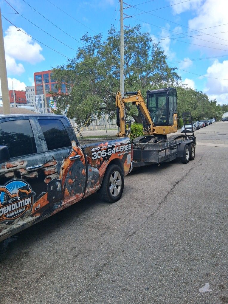 Bobcat Excavadora Volteo 