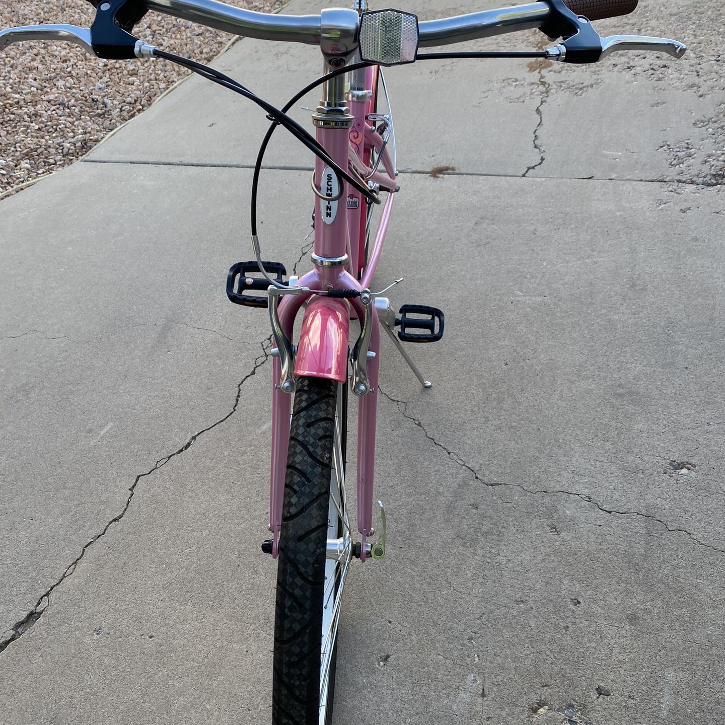 schwinn bicycle pink Perla 18-Inch Step-Through Steel Frame 7-Speed Cruiser Bike Bundle with Firmstrong Classic Pink Bell : Sports & Outdoors and updated trail geometry for a smoother ride no matter where it goes Schwinn - Brandclub - Schwinn