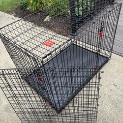 Huge XL KONG Brand 43x28x28” Double Door and Double Lock Dog Crate- Like New!  Comes with tray and 3 dividers, easily collapses! 