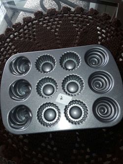 Unique cupcake mold