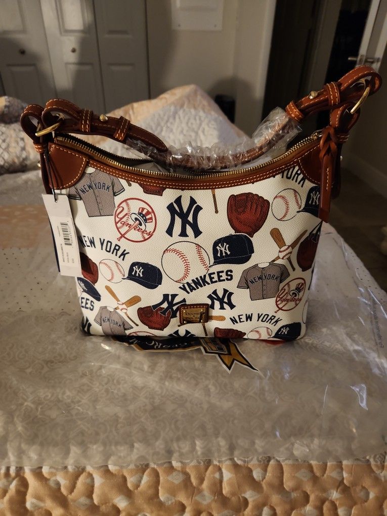 Dooney&bourke Yankees Purse