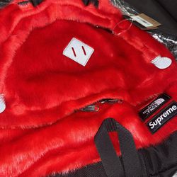 Supreme x The North Face - Faux Fur Backpack Red