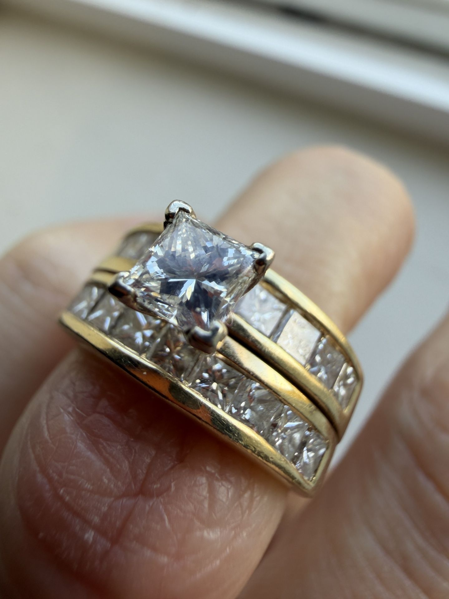 3/4 Carat Solitaire Wedding Ring With 2 Large Bands Of Multiple Carats Natural! Size 5.5