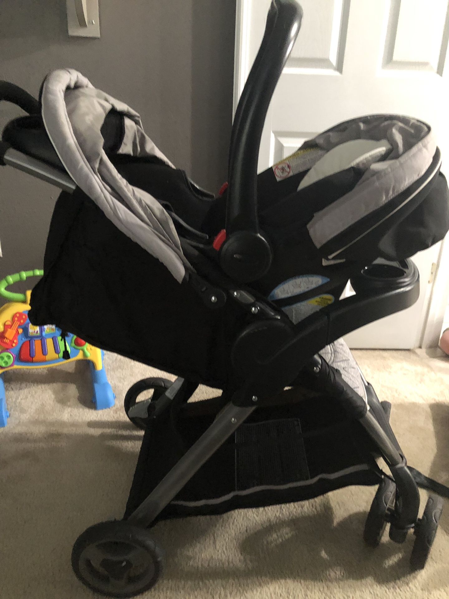 Graco click connect infant car seat and stroller combo