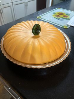 Beautiful Pie Plate - 9 Inches Inside 