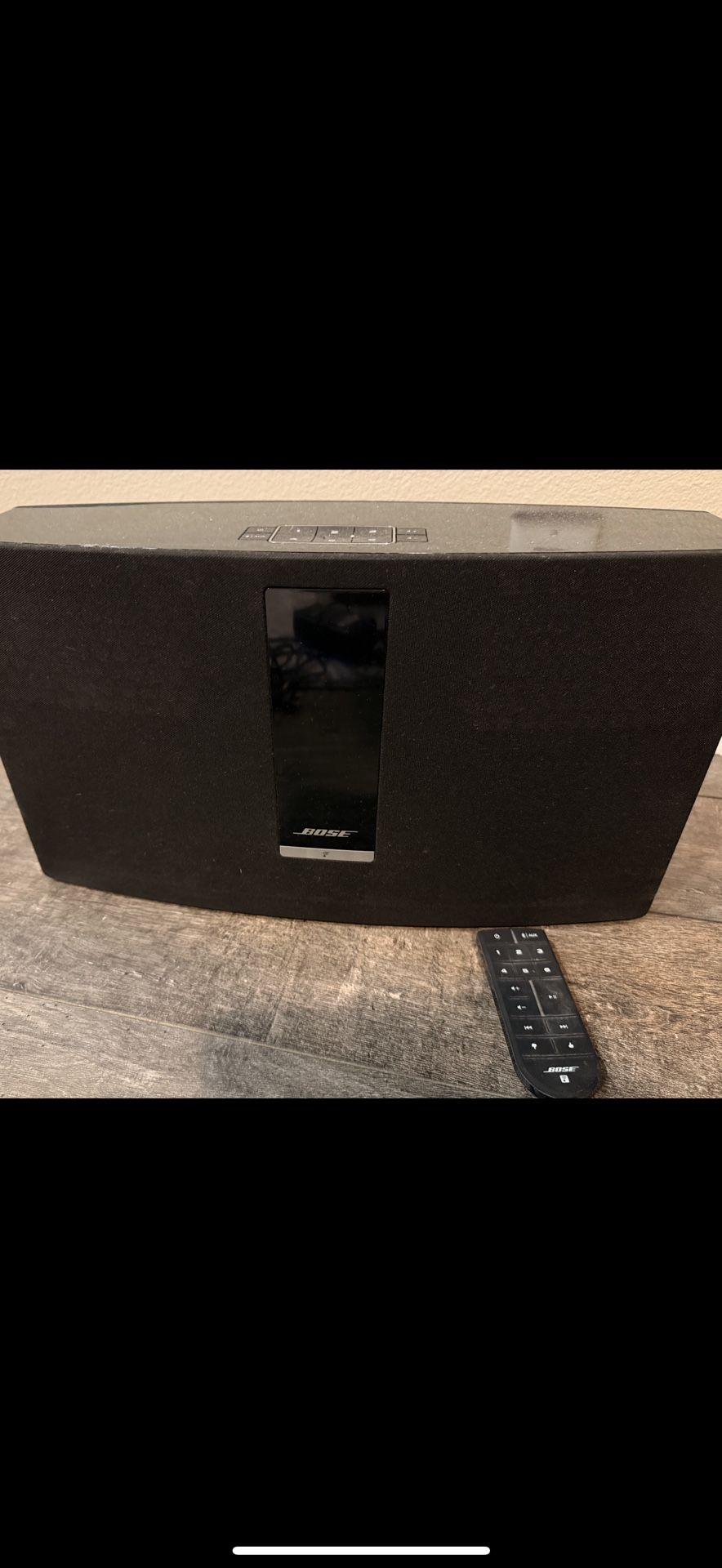 Bose SoundTouch 30 Bluetooth speaker w remote