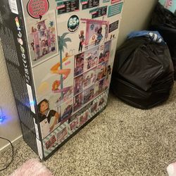 LOL Doll House