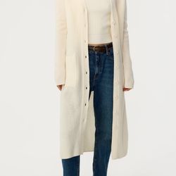 Toccin Ivory Isabella Long V Neck Button Front Cardigan Size: Small