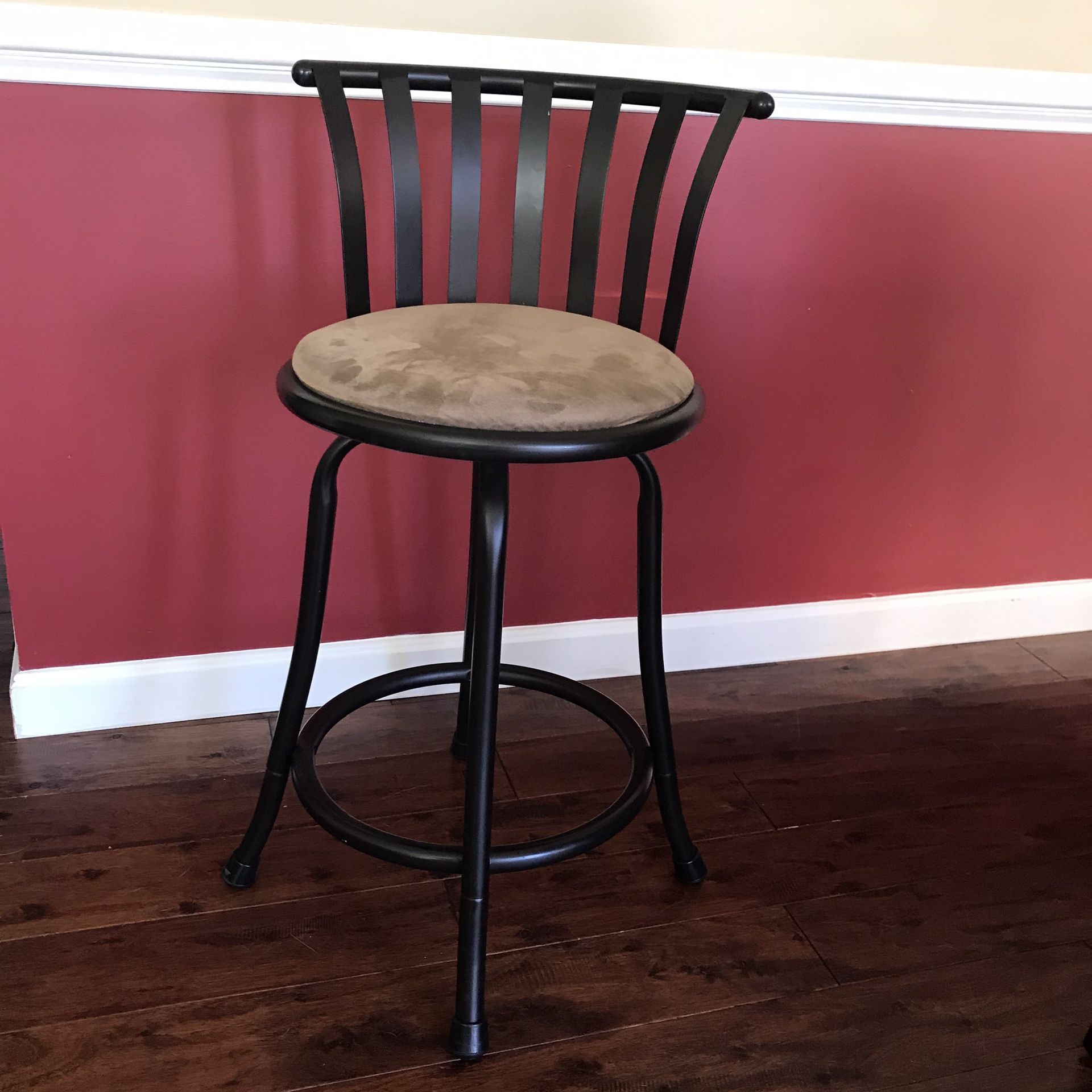 Bar stool