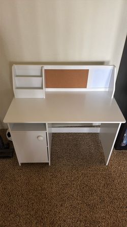 Kids desk