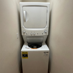 E&amp;G White Washer and Dryer Set – New Condition, Energy Star Certified - San Diego, CA
