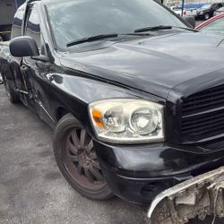2006 Dodge Ram Laramie 