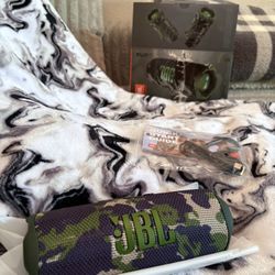 JBL Flip7 Special Edition Camo Color - Waterproof Portable Bluetooth Speaker