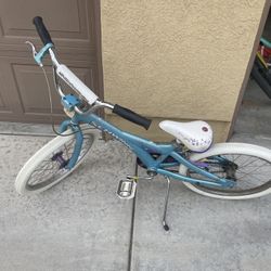 Girls Schwinn Bmx Style Bike 20” 