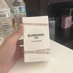 Burberry Her for Women 3.3 oz Eau de Parfum Spray