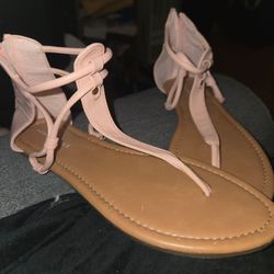 Aeropostale Womens sandals sz 8