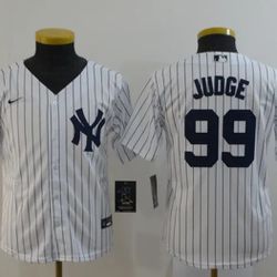 New York Yankees Aaron Judge Kids Size 7-8 Jersey 