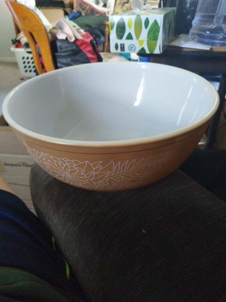Pyrex Mixing Bowl