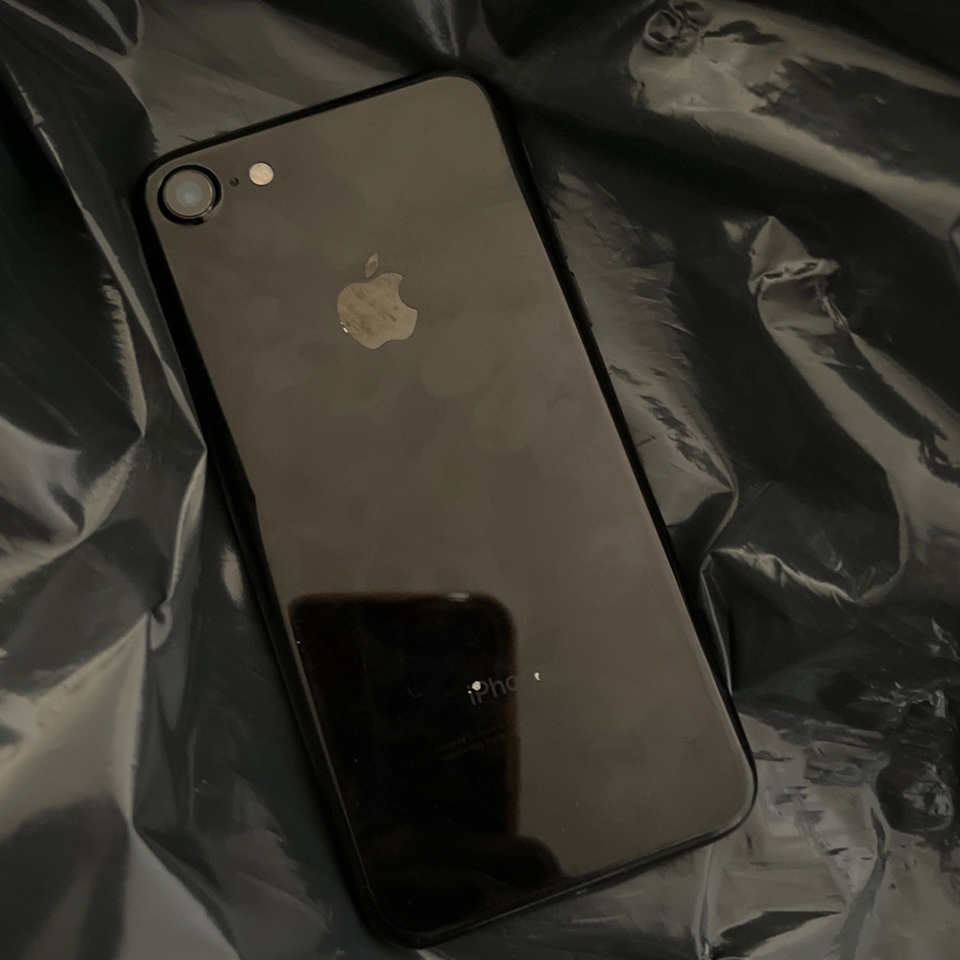 iPhone 7 Jet Black 80$