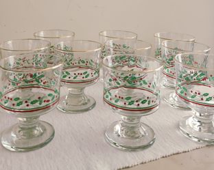 Vintage Holiday Glasses (10)
