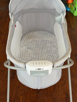 Fisher-Price Portable Baby Crib