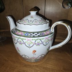 Teteras Antiguas De Porcelana El Precio Es Cada Una 20 Each