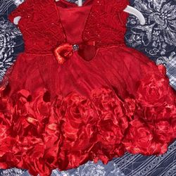 Vestidos O A 3 Meses Y Uno De 6 A 7 Años