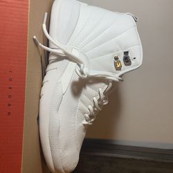 Air Jordan 12 “ Tripple White “ size 9