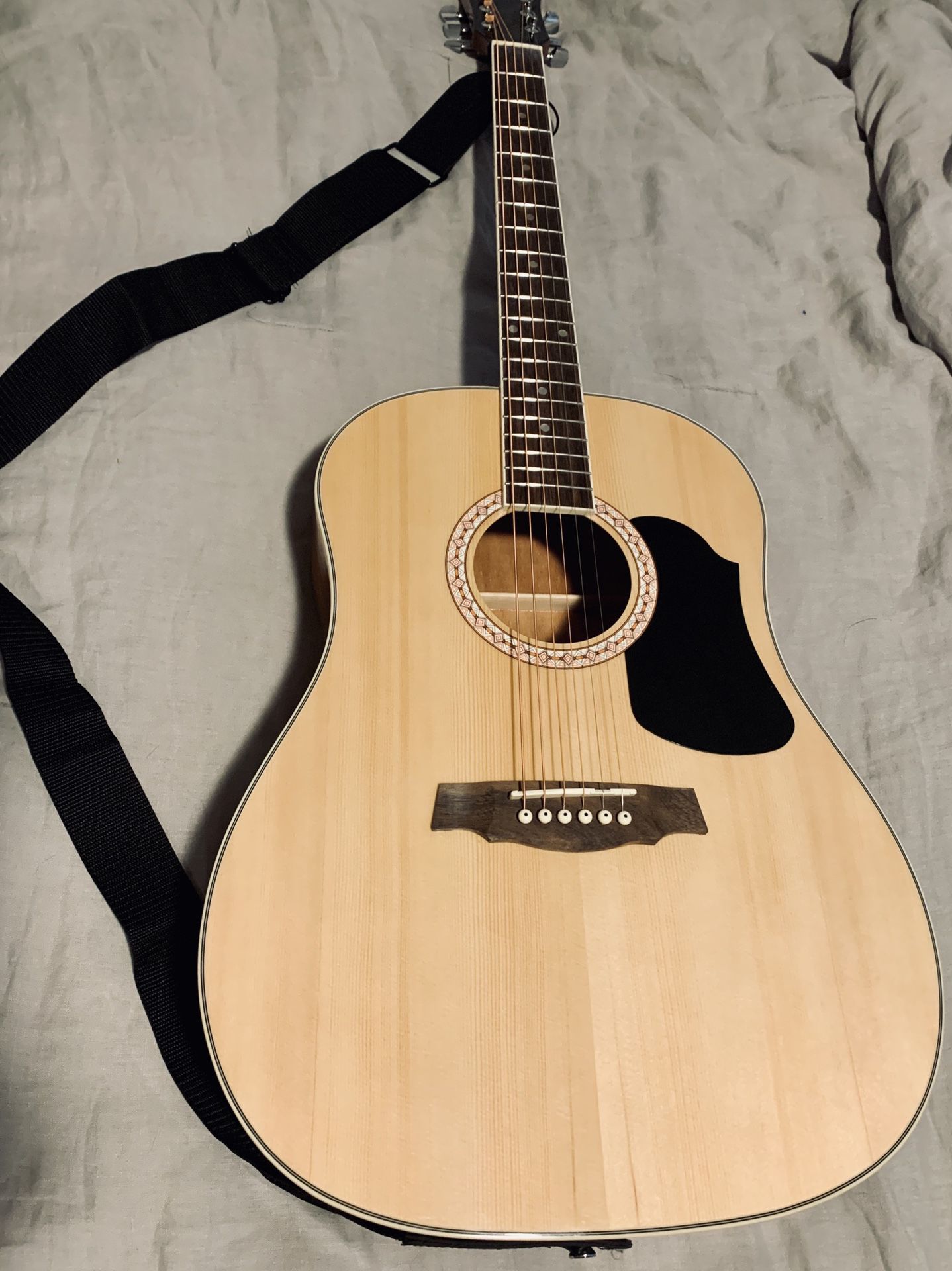 Brand new Acoustic Guitar