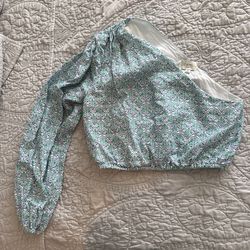 Médium one sleeve flowery shirt