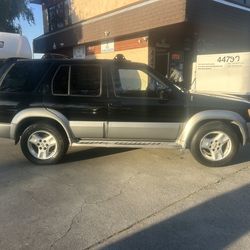 2001 Infiniti Qx4