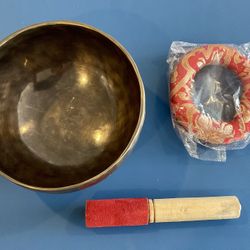 7.25" Hammered Bronze Etched Tibetan Tiger's Eye Full Moon Singing Bowl in Key of A w/ Striker