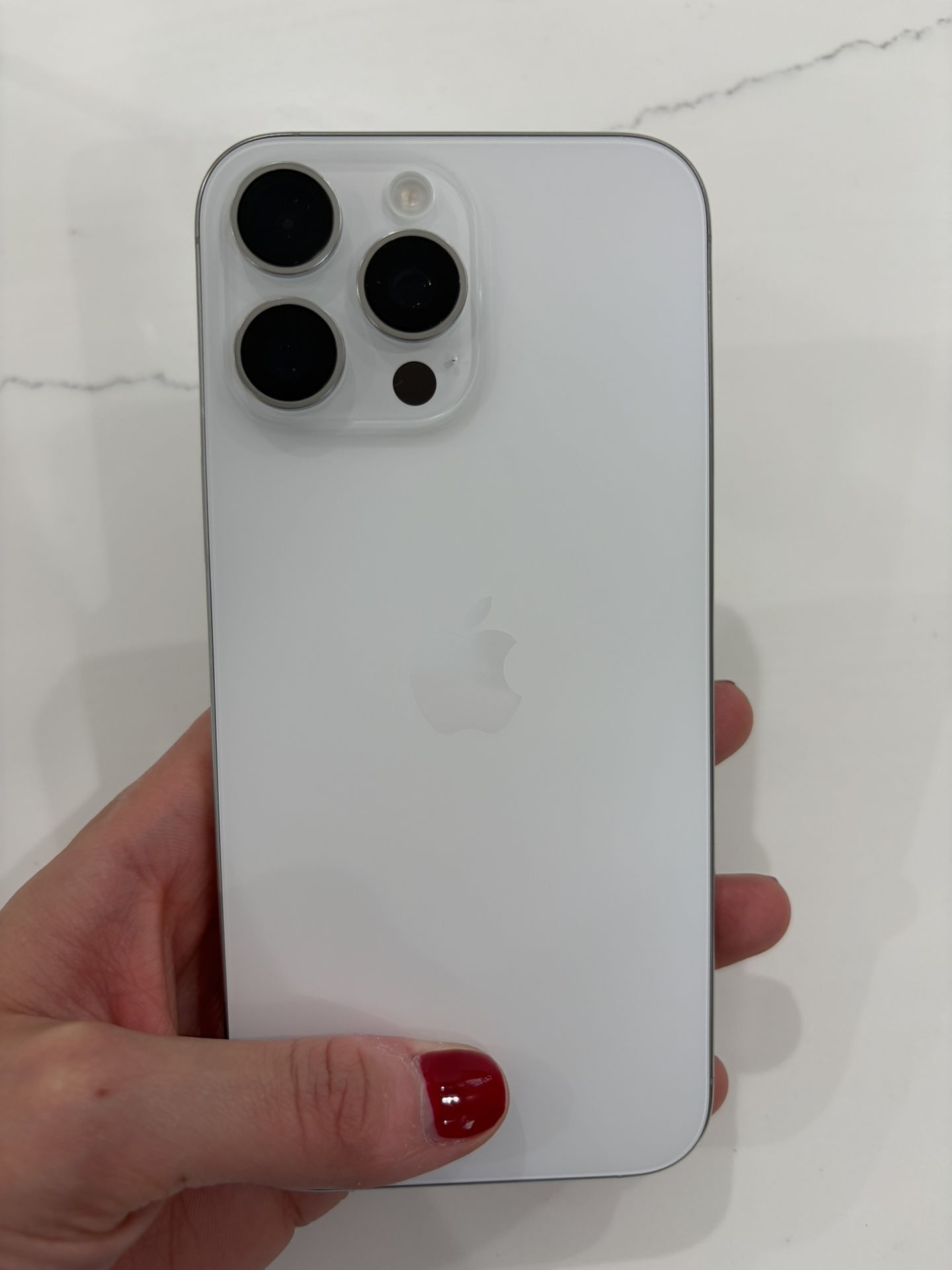 Brand New iPhone 16 Pro Max – 256GB – Factory Unlocked – $750