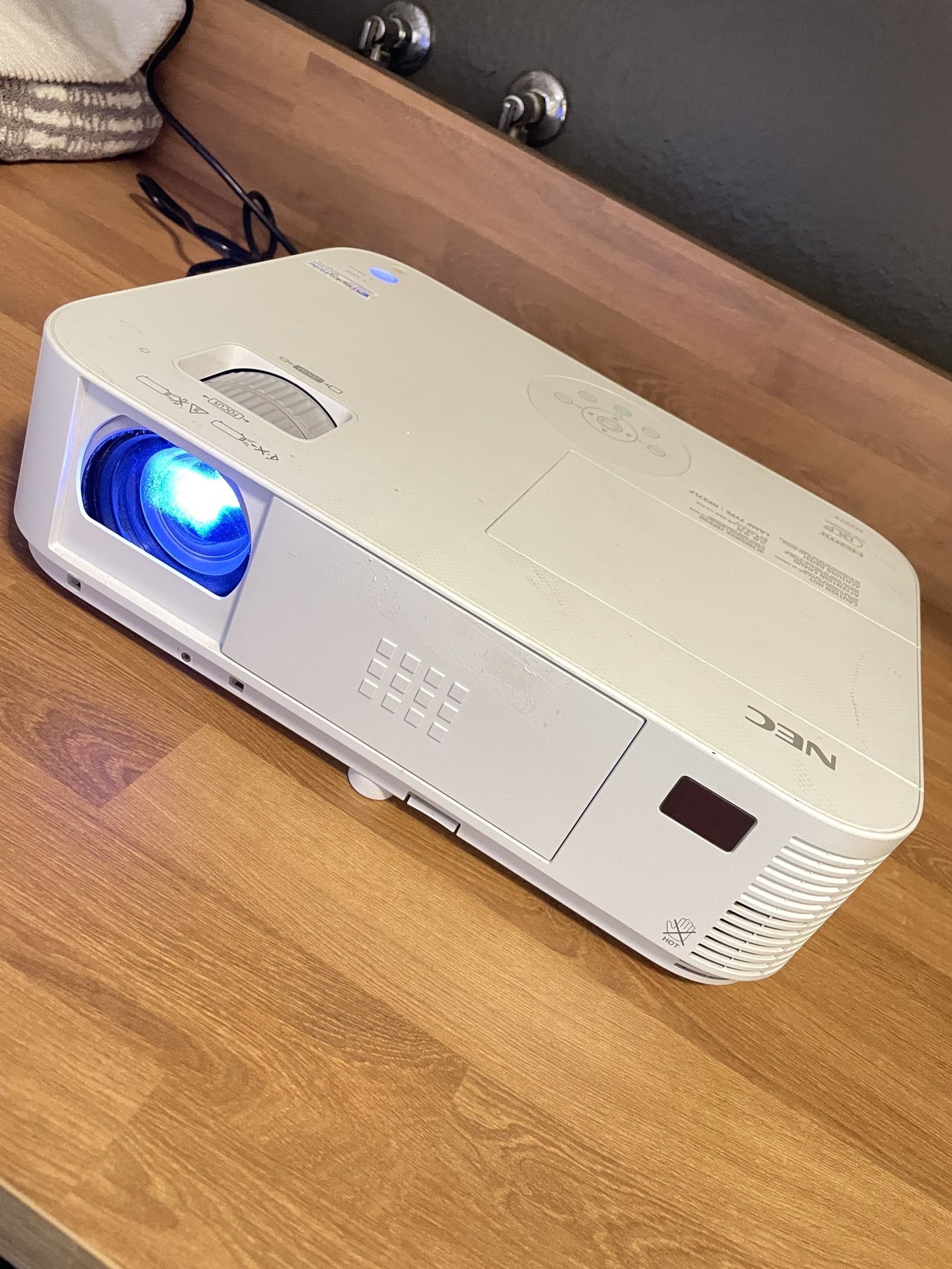 Nec Hdmi Video Projector