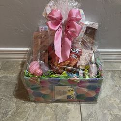 $45 Tween Easter Basket 🍬🫧