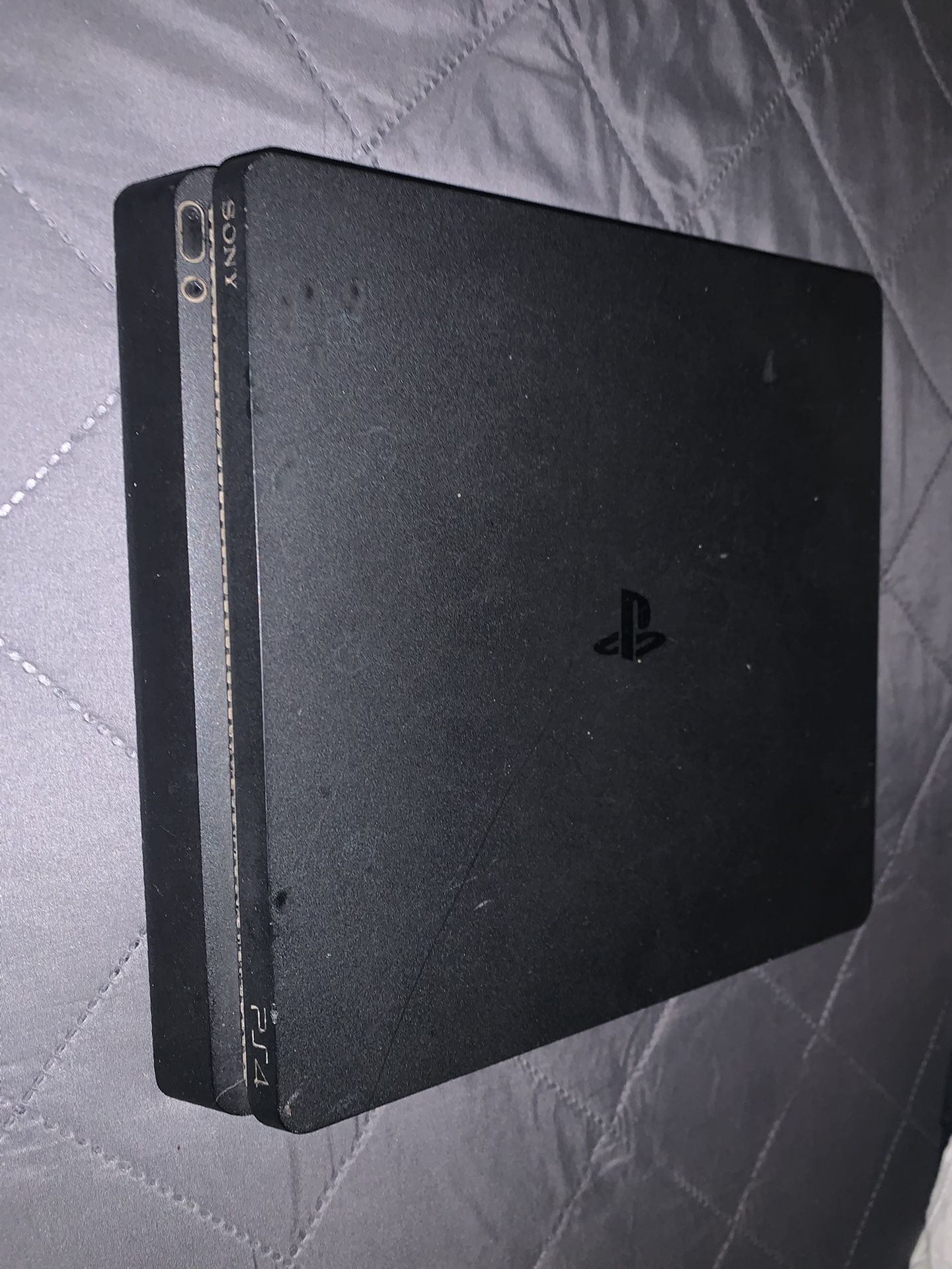 PS4