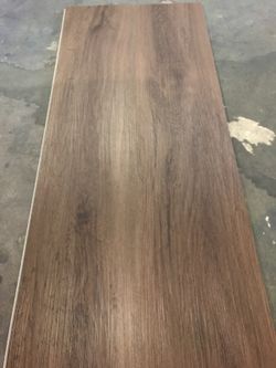 Lifeproof Shadow Hickory 7 1 In X 47 6 In Luxury Vinyl Plank Flooring 18 73 Sq Ft Case For Sale In Houston Tx Offerup