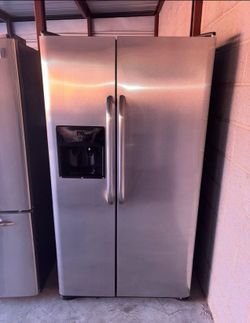 Frigidaire Stainless Steel Refrigerator And Freezer