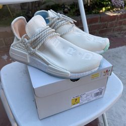 Adidas NMD HU Pharrell NERD Chalk White 7M 8W