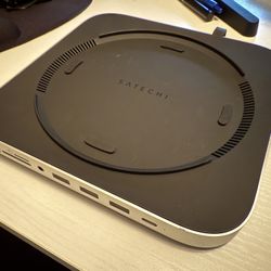 Satechi Apple Mac Mini Stand/Hub with 2TB SSD 