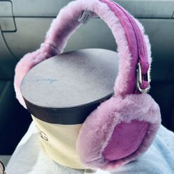 BNWT Ugg Earmuffs 