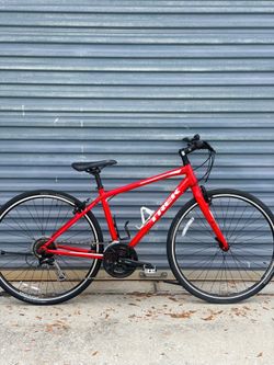Trek FX3 hybrid bike