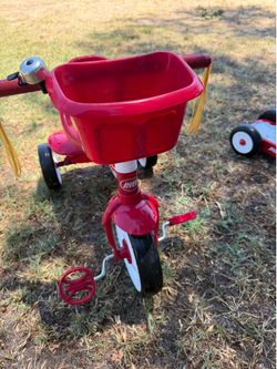 Radio Flyer toddler bike and scooter/bike 2 in 1