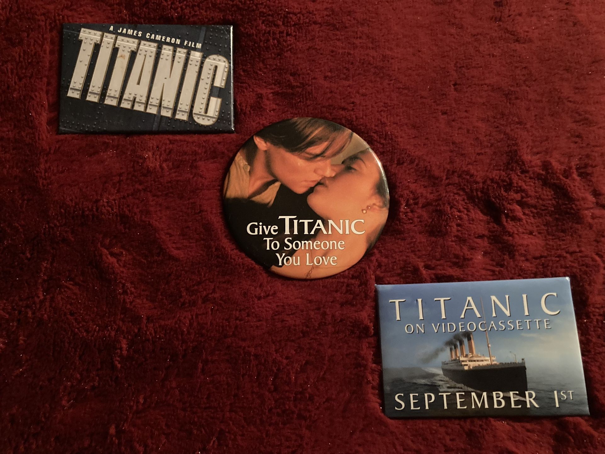 Titanic Movie Pin Set