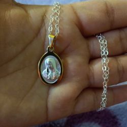 925 Sterling Silver Chain With The Pendant/Cadena Con Medalla De La Virgen De Plata 925