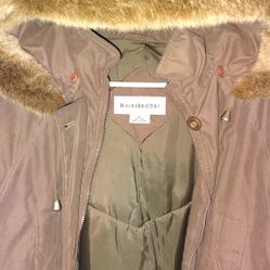 Rainshudder Coat W/Detachable Fur Hood 