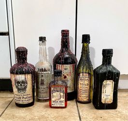HALLOWEEN PROPS…GROUP OF SCARY POTION JARS